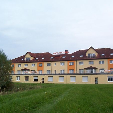 Hotel Reuterhof Reuterstadt Stavenhagen ภายนอก รูปภาพ