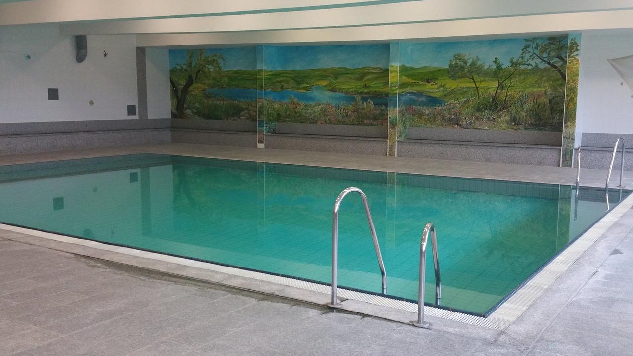 Hotel Reuterhof Reuterstadt Stavenhagen ภายนอก รูปภาพ